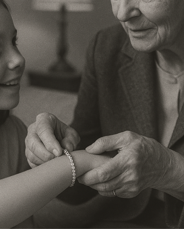 Passing on jewellery_BW